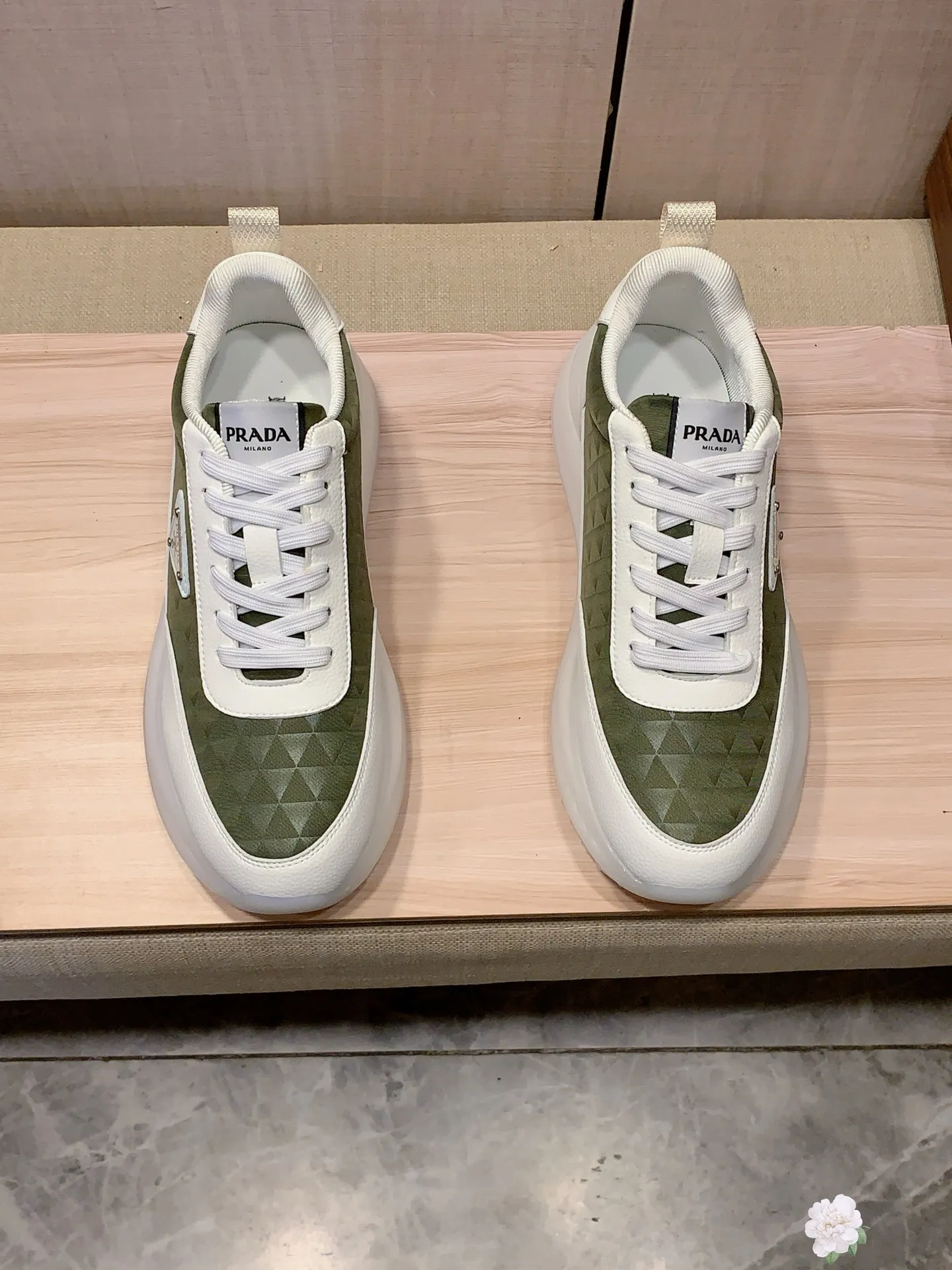 Men's men's shoes💰460💰💰🎩🎩[Lightning][Lightning] "PRADA*" The latest and most popular casual shoes, top brand [seduce] luxury ~ purchasing agency, top ~ quality. [Strong] The upper is made of imported breathable cowhide with material ➕ breathable sheepskin feet (•) and fine workmanship. The original stylish and stylish soft rubber wear-resistant and non-slip outsole is light and comfortable on the feet. The real thing looks better in real photos. 413: code: 38-44, 3️⃣ colors selected